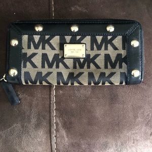 MK wallet